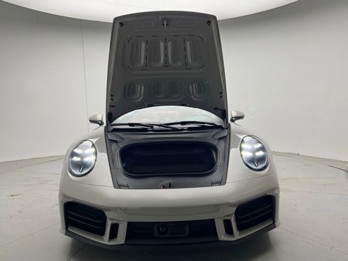 Certified 2025 Porsche 911 Carrera RWD image 26