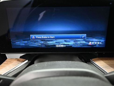 Used 2025 Chevrolet Tahoe High Country image 12