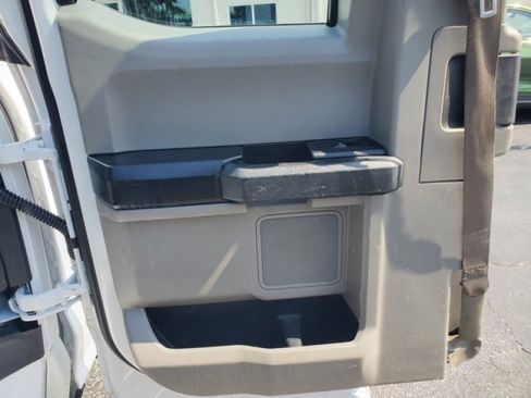Used 2019 Ford F150 XL w/ Equipment Group 101A Mid AWD/4WD image 28
