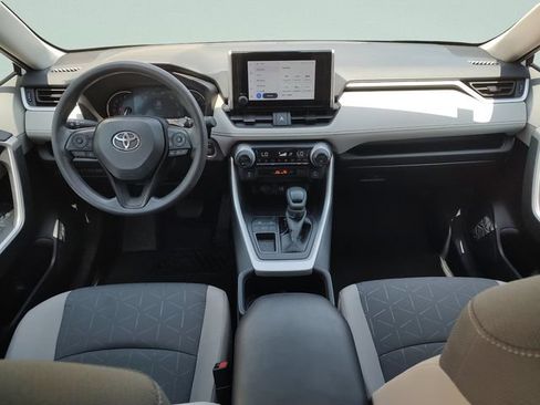 Used 2024 Toyota RAV4 XLE w/ Convenience Package FWD image 9