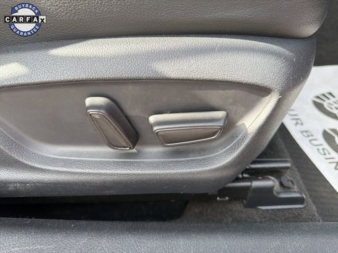 Used 2018 Toyota Camry XSE image 13