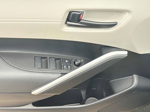 Used 2026 Toyota Corolla Cross L FWD image 18