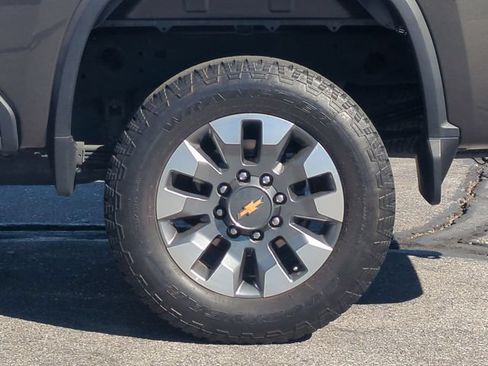 Used 2022 Chevrolet Silverado 2500 Custom w/ Custom Value Package AWD/4WD image 36