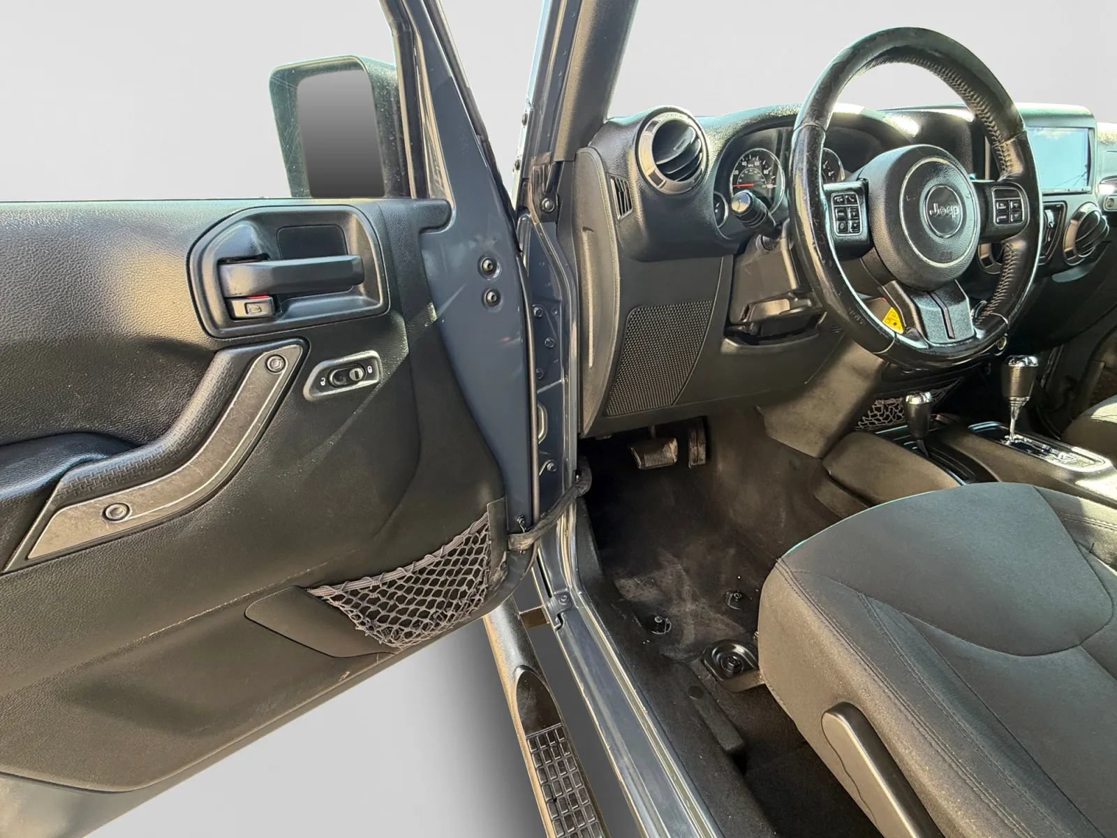 Used 2018 Jeep Wrangler Unlimited Sport S AWD/4WD image 11
