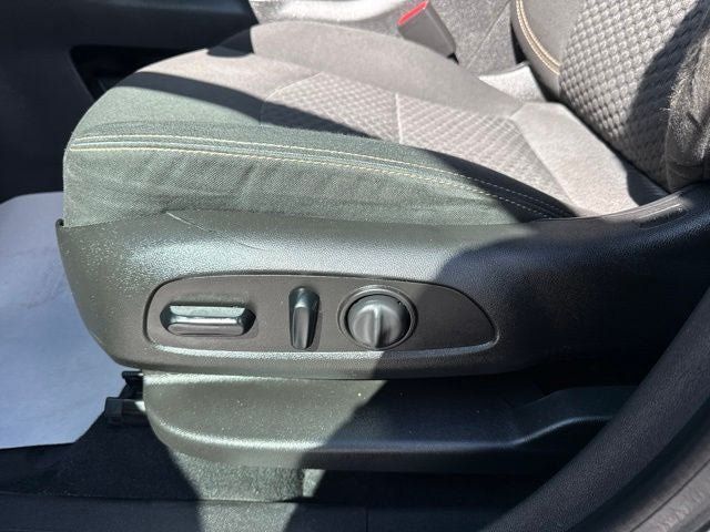 Used 2018 GMC Terrain SLE w/ Driver Convenience Package FWD image 11