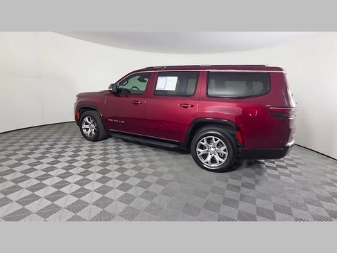 Used 2022 Jeep Wagoneer Series II AWD/4WD image 44