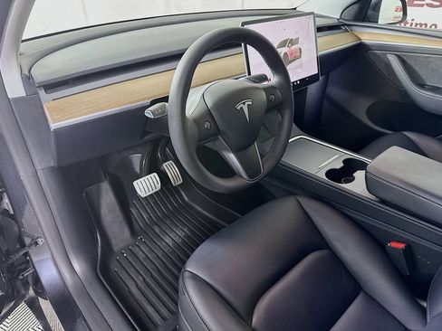 Used 2024 Tesla Model Y Performance AWD/4WD image 18