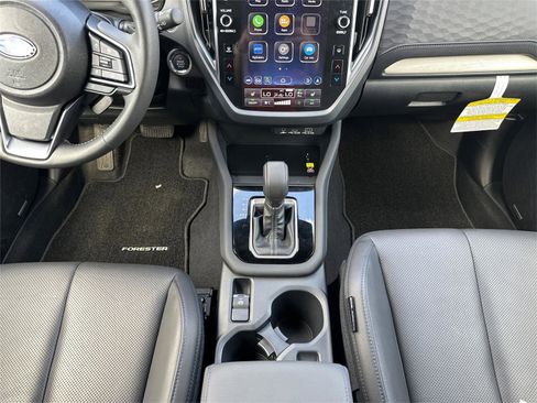 Used 2025 Subaru Forester Limited image 14