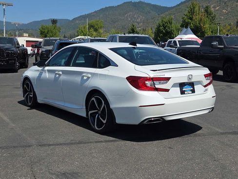 Used 2022 Honda Accord Sport image 12