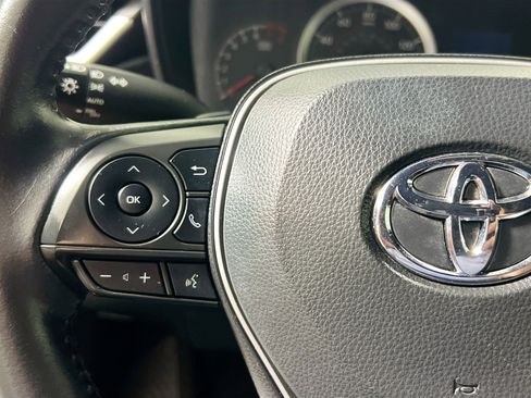 Used 2021 Toyota Corolla SE FWD image 18