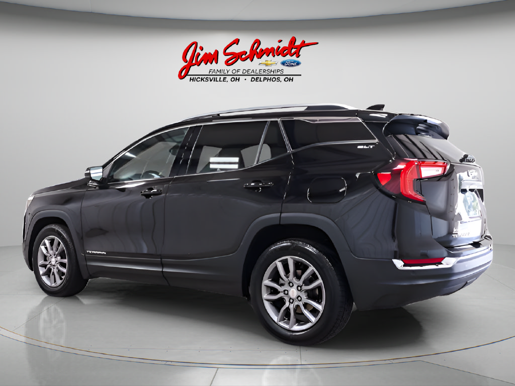 Used 2023 GMC Terrain SLT AWD/4WD image 4