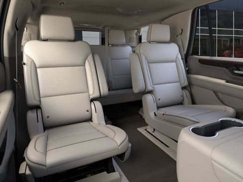 New 2026 GMC Yukon Denali w/ Sun & Power Step Package AWD/4WD image 17