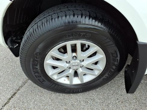 Used 2017 Nissan Frontier SV w/ SV Value Truck Package AWD/4WD image 22