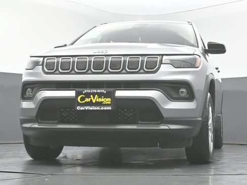 Used 2022 Jeep Compass Latitude w/ Convenience Group AWD/4WD image 8