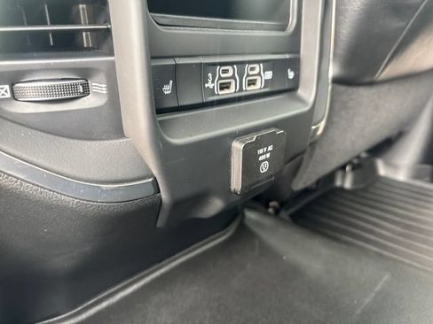 Used 2019 RAM 2500 Limited AWD/4WD image 31