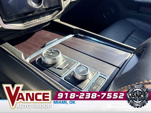 Used 2022 Ford Expedition Platinum AWD/4WD image 24