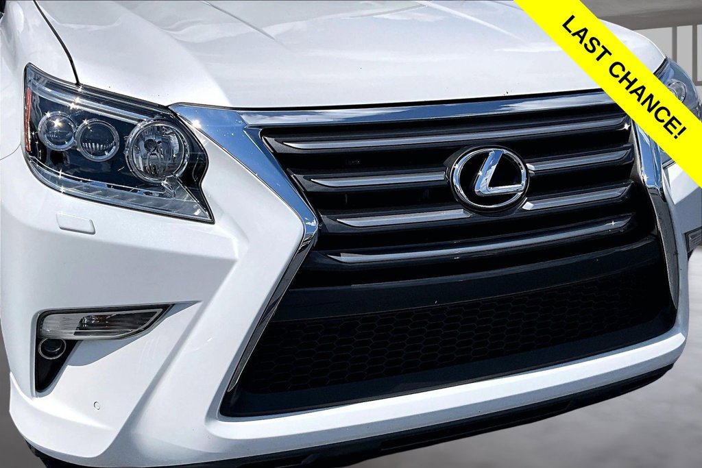 Used 2016 Lexus GX 460 w/ Premium Package AWD/4WD image 28