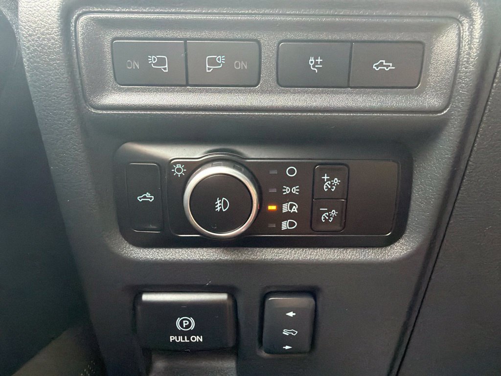 Used 2023 Ford F150 Raptor AWD/4WD image 39