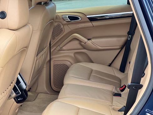 Used 2012 Porsche Cayenne AWD/4WD image 13