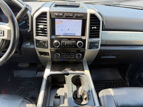 Used 2021 Ford F350 Lariat w/ Tremor Off-Road Package AWD/4WD image 17