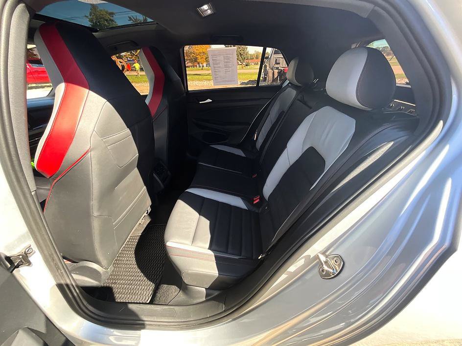 Used 2022 Volkswagen GTI SE FWD image 29