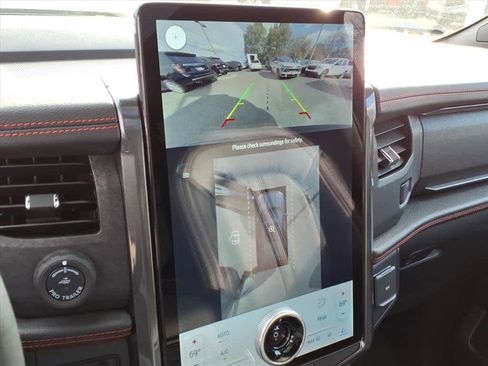 Used 2022 Ford Expedition Max Limited image 29