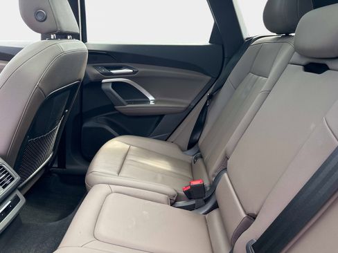 Certified 2025 Audi Q5 Premium w/ Convenience Package AWD/4WD image 13