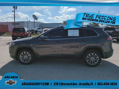 Used 2021 Jeep Cherokee Latitude Lux w/ Comfort/Convenience Group FWD image 7