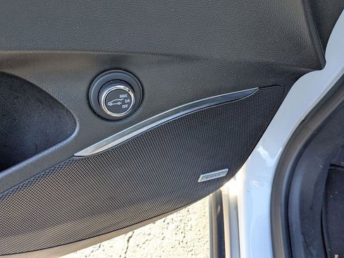 Used 2024 Buick Enclave Premium image 25