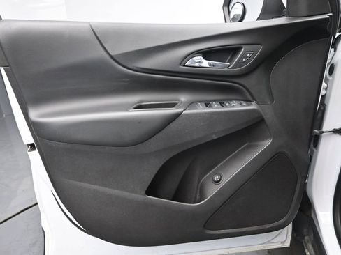 Used 2020 Chevrolet Equinox LT image 28