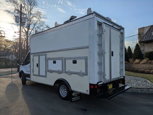 Used 2023 Ford Transit 350 Low Roof DRW image 6
