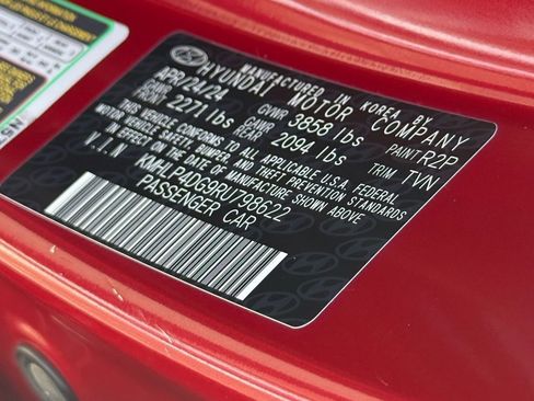 Used 2024 Hyundai Elantra Limited image 32