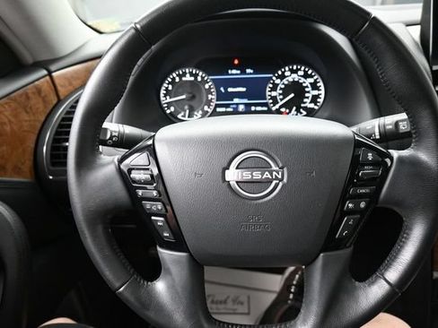 Used 2022 Nissan Armada SL w/ Captain's Chairs Package AWD/4WD image 8