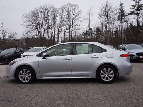 Used 2020 Toyota Corolla LE image 8