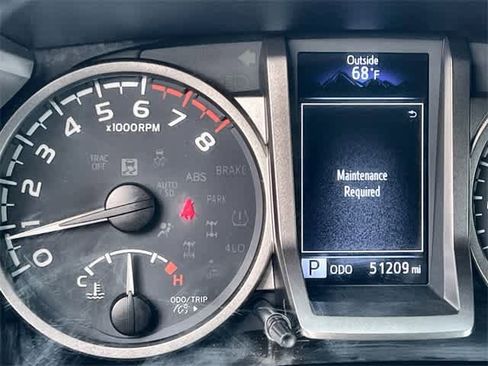 Used 2021 Toyota Tacoma SR5 w/ Trail Edition image 19