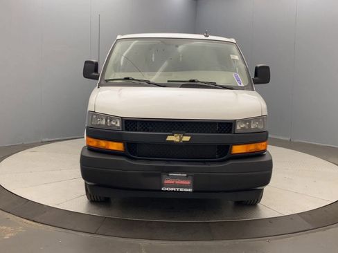 Used 2021 Chevrolet Express 2500 Extended w/ Driver Convenience Package RWD image 8