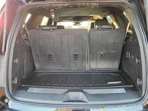 Used 2024 GMC Yukon AT4 w/ Technology Package image 28