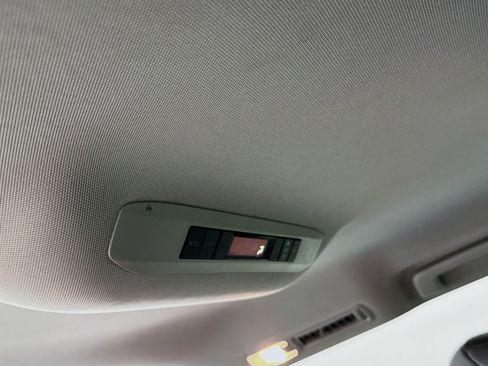 Used 2024 Toyota Sienna LE FWD image 23