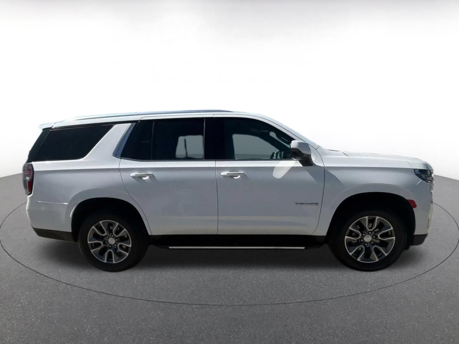 Used 2024 Chevrolet Tahoe LT w/ Luxury Package RWD image 15