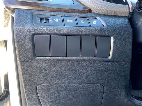 Used 2017 Hyundai Santa Fe Sport image 32