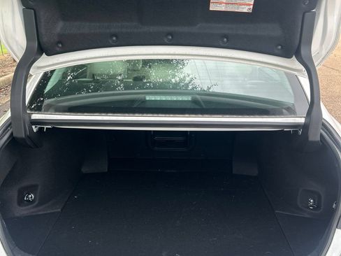 Used 2025 Lexus ES 350 w/ Premium Package FWD image 19