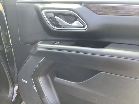 Used 2023 Chevrolet Suburban LT image 22