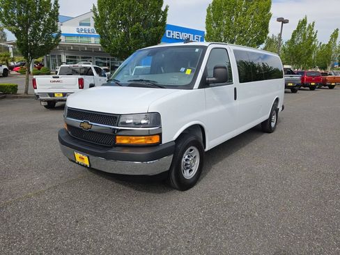 Certified 2025 Chevrolet Express 3500 LT w/ LT Preferred Equipment Group RWD image 2