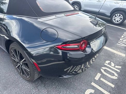 Used 2024 MAZDA MX-5 Miata Grand Touring RWD image 9