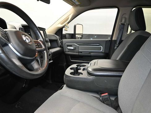 Used 2019 RAM 2500 Big Horn AWD/4WD image 11