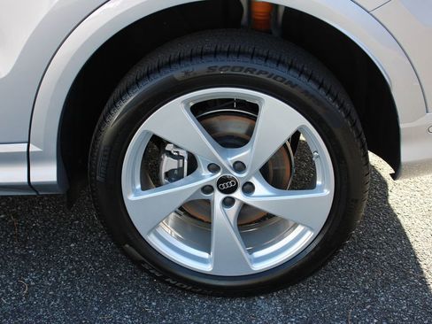 New 2025 Audi Q5 Premium Plus image 35