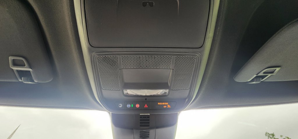 Used 2026 GMC Acadia Elevation w/ Elevation Premium Package FWD image 39