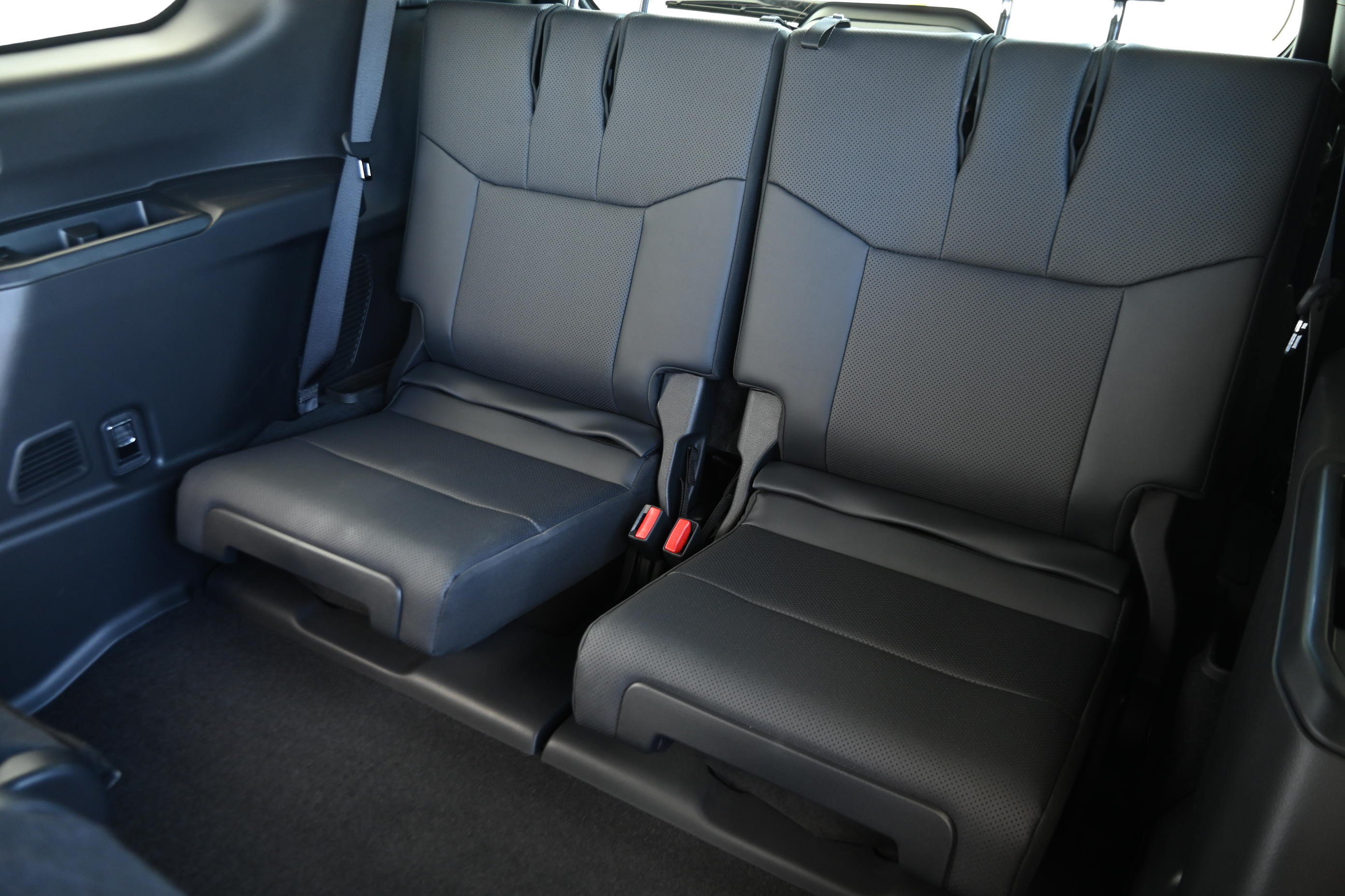 Used 2026 Lexus GX 550 w/ Accessory Package (2T) AWD/4WD image 15