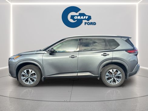 Used 2021 Nissan Rogue SV w/ Premium Package AWD/4WD image 3