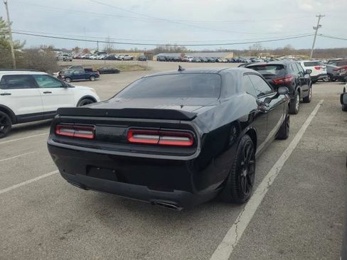 Used 2016 Dodge Challenger R/T Scat Pack image 4